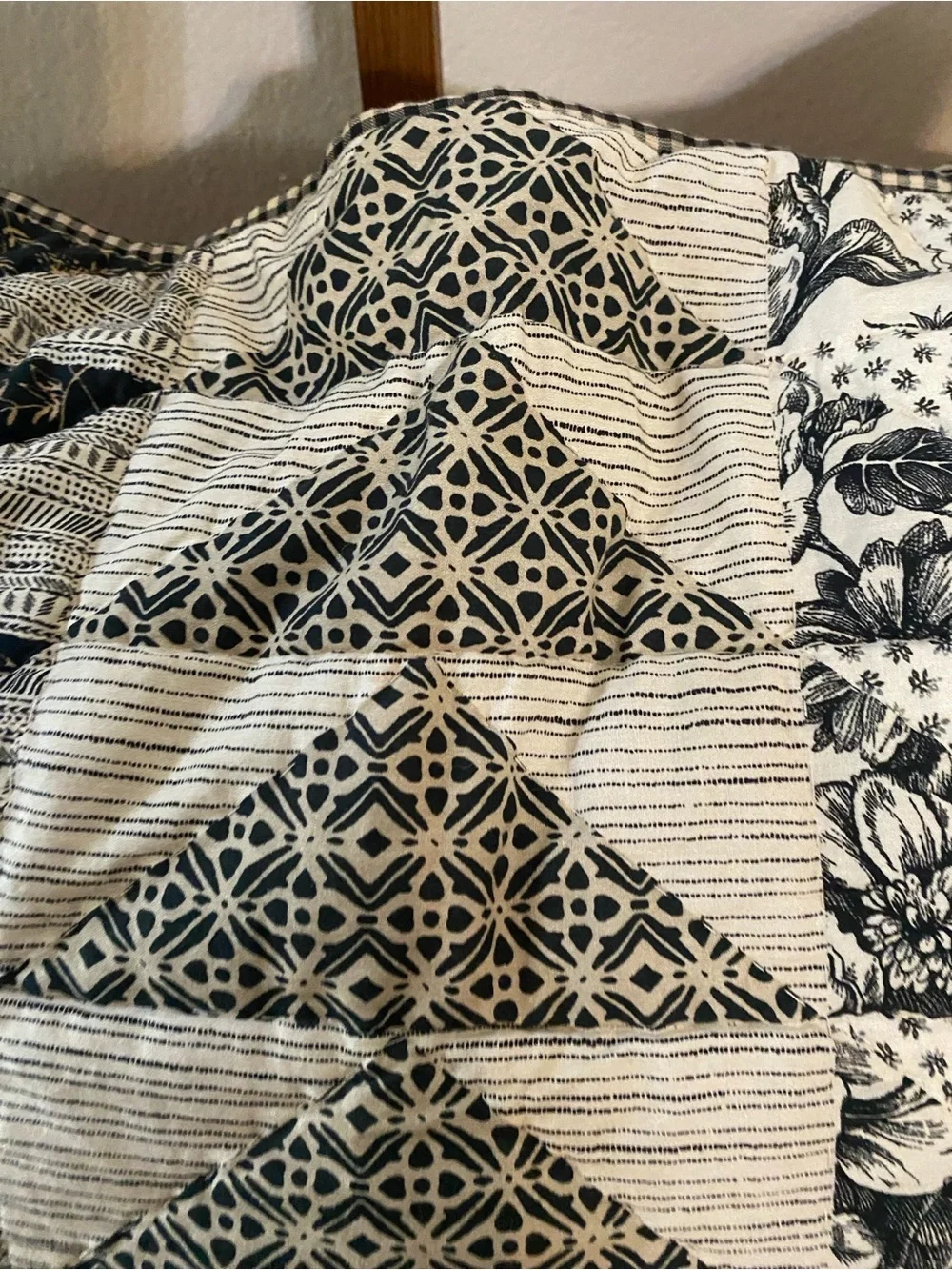 Pottery Barn Sawyer Quilted Patchwork Reversible Black & Cream/Gingham Sham NEW